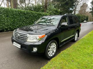 Used TOYOTA LAND CRUISER V8 in Chertsey, Surrey for sale