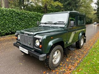 Used LAND ROVER DEFENDER in Chertsey, Surrey for sale