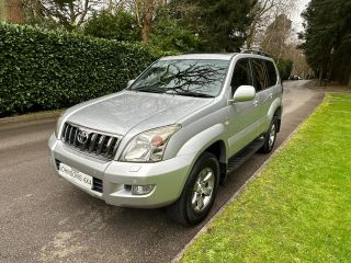 Used TOYOTA LAND CRUISER in Chertsey, Surrey for sale
