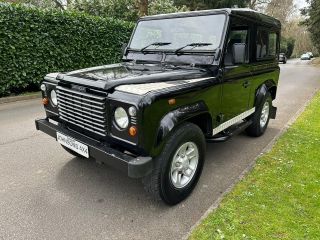 Used LAND ROVER DEFENDER in Chertsey, Surrey for sale